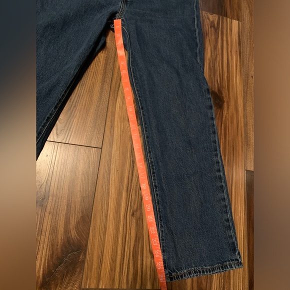 Premium Levi’s Ribcage Straight Ankle - Picture 3 of 6